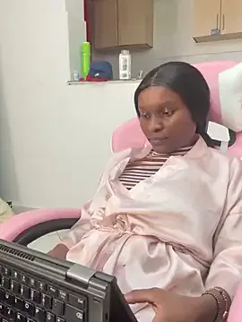 Simone_Miller – webcam model profile photo Image 7