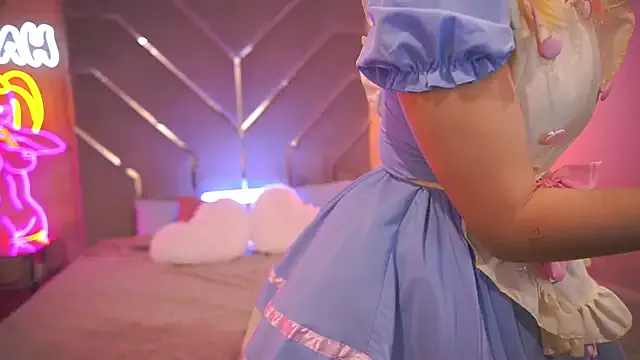 MiaYani – webcam model profile photo Image 18