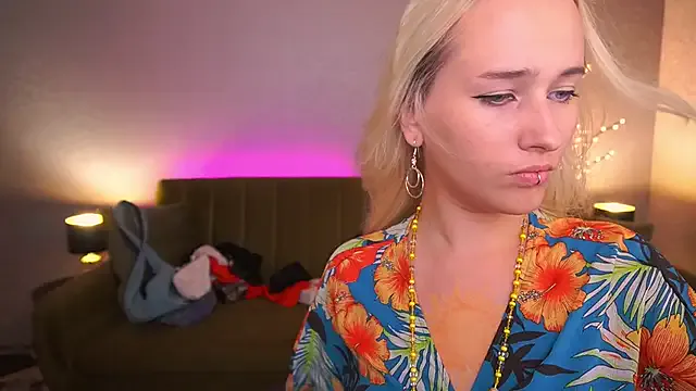 MiaYani – webcam model profile photo Image 8