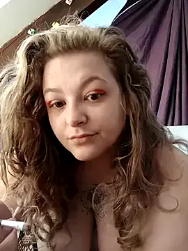 NATINATU252525 – webcam model profile photo Image 3