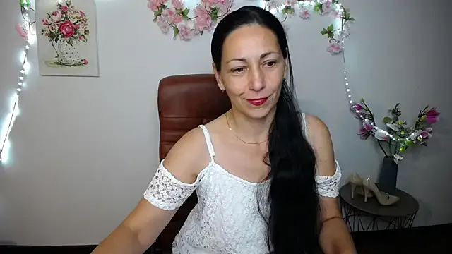 LiaWest – webcam model profile photo Image 15