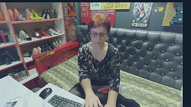 roouse – webcam model profile photo Image 17