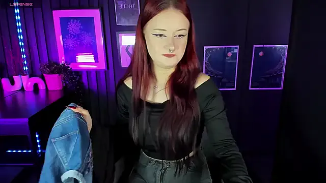 Yui-Ch – webcam model profile photo Image 11