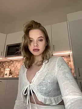 LilyFlamee Profile Image