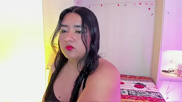 IvettePrice – webcam model profile photo Image 2