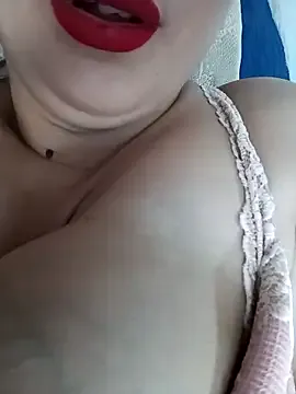 Mia--meow – webcam model profile photo Image 6