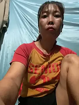 roouse – webcam model profile photo Image 9