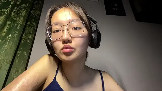 841_yayoi – webcam model profile photo Image 5