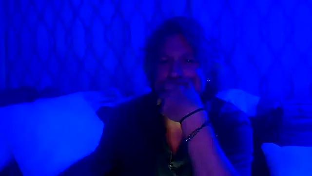 dirtypub – webcam model profile photo Image 7