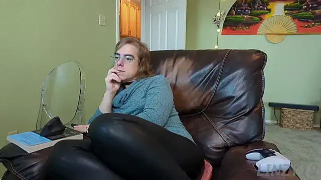 TSLeaMarie – webcam model profile photo Image 10