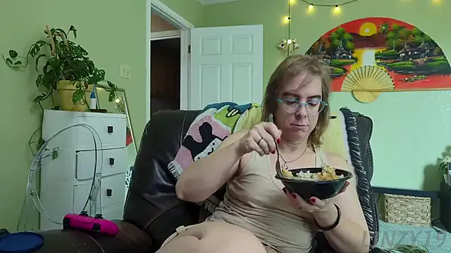 TSLeaMarie – webcam model profile photo Image 17