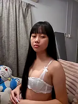 roouse – webcam model profile photo Image 8