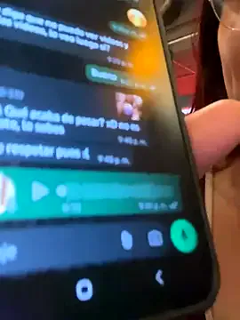 roouse – webcam model profile photo Image 9