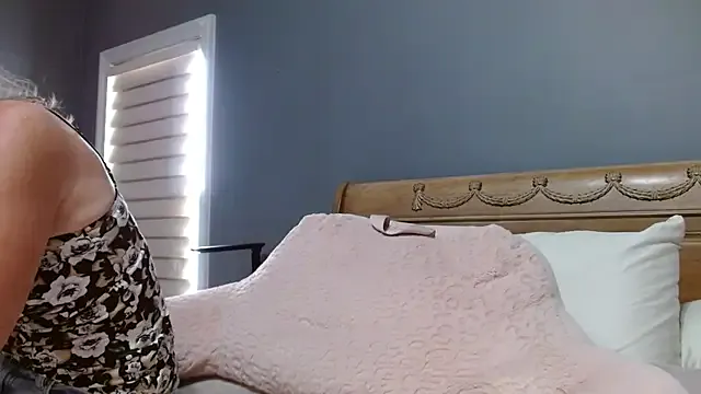 Strongqueen – webcam model profile photo Image 13