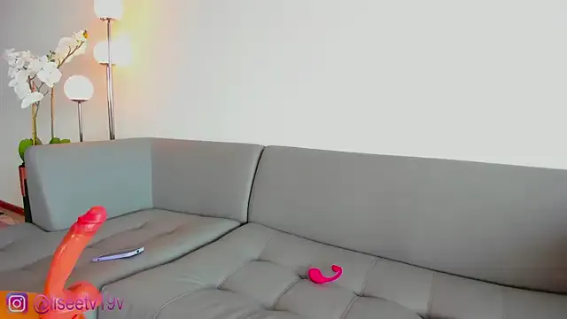 oxo_yuna_oxo – webcam model profile photo Image 7