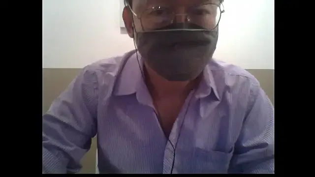 maataaan – webcam model profile photo Image 3