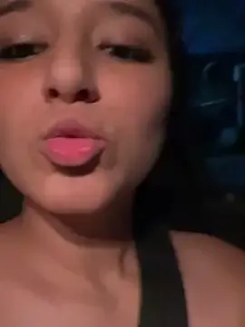 Mya – webcam model profile photo Image 1