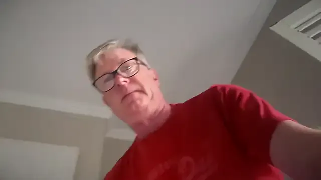 – webcam model profile photo Image 3