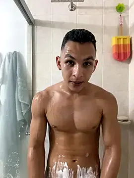 _Alicee_1 – webcam model profile photo Image 4