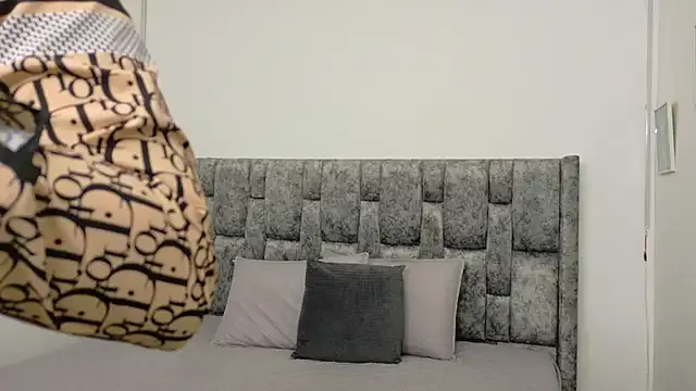 KimRoberth – webcam model profile photo Image 17