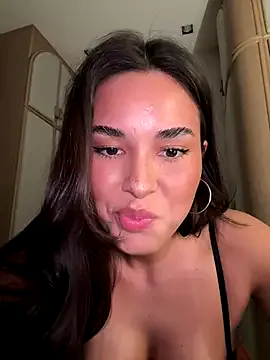 NATINATU252525 – webcam model profile photo Image 16