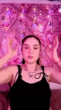 LoganPeny – webcam model profile photo