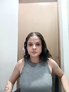 roouse – webcam model profile photo Image 5