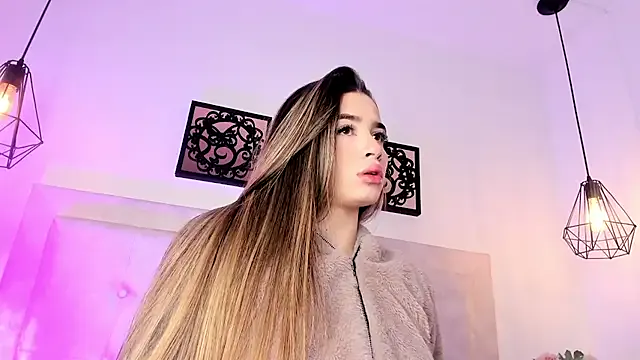 HeatherOwens – webcam model profile photo Image 3