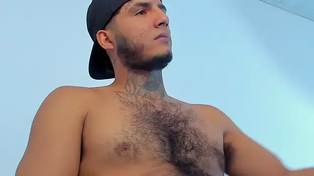  – webcam model profile photo Image 18