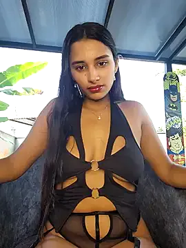 roouse – webcam model profile photo Image 14