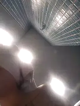 tuanzi125216 – webcam model profile photo Image 10