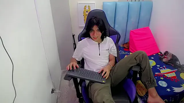 hina_porn – webcam model profile photo Image 8