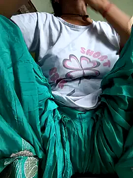 seraphine23 – webcam model profile photo Image 6
