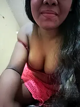 _Alicee_1 – webcam model profile photo Image 6