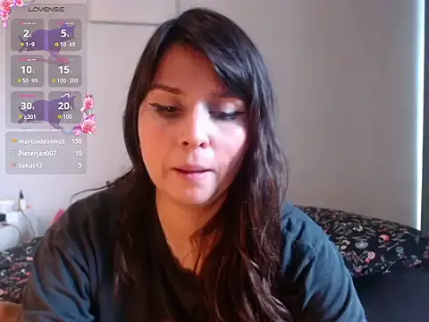 lovelyjinny cam model