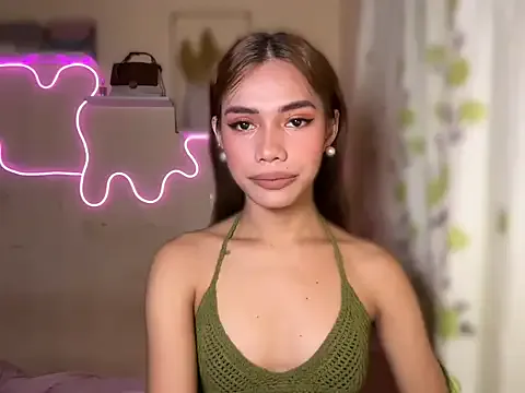 roouse – webcam model profile photo Image 18