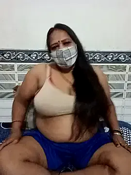 Musae – webcam model profile photo Image 6