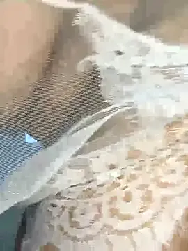 _Alicee_1 – webcam model profile photo Image 8