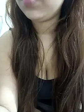 zui_lu – webcam model profile photo Image 9