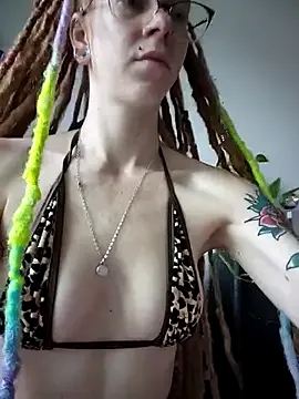 roouse – webcam model profile photo Image 16