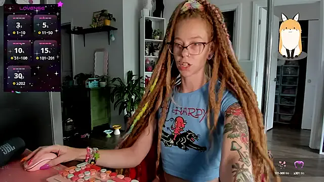 roouse – webcam model profile photo Image 19