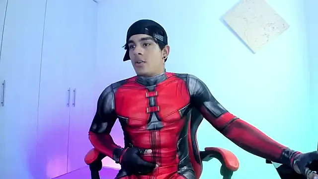 zui_lu – webcam model profile photo Image 3