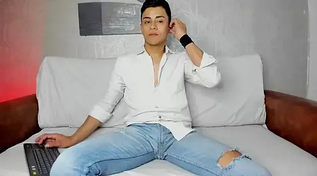 Lucii_fer_ – webcam model profile photo
