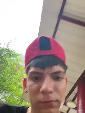 roouse – webcam model profile photo Image 12