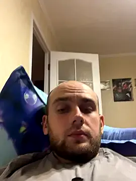 LT-333 – webcam model profile photo Image 4