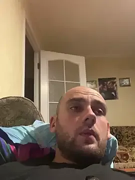 LT-333 – webcam model profile photo Image 5