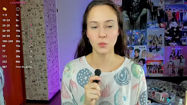 _Alicee_1 – webcam model profile photo Image 14