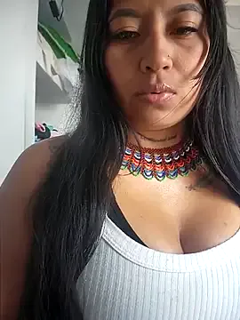  – webcam model profile photo Image 15