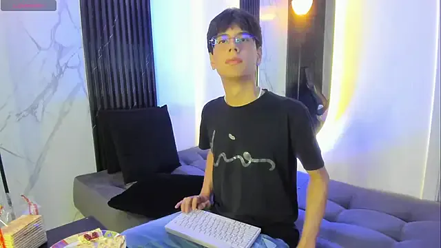 luixdust_ – webcam model profile photo