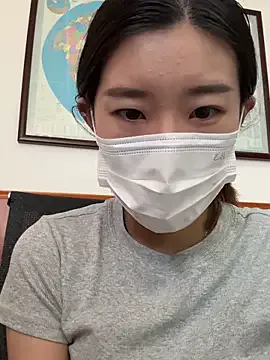 roouse – webcam model profile photo Image 8